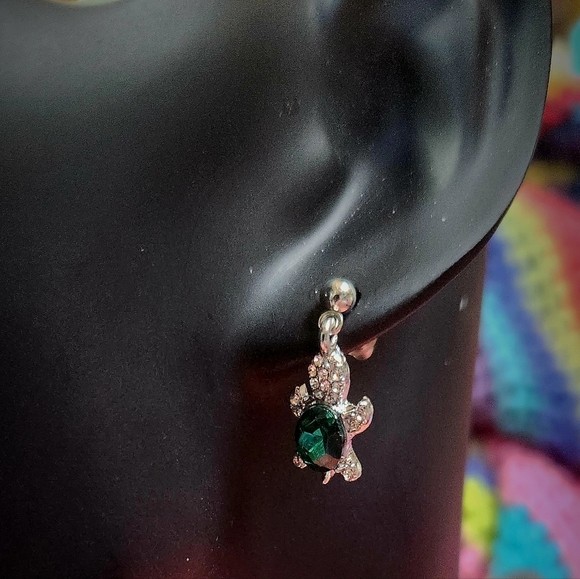 Zircon Turtle Stud Earrings Faceted Green Gem NWT - Picture 4 of 6